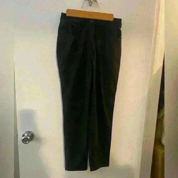 Lululemon Womens size 4 Black pants with zipper button closure - Picture 1 of 5